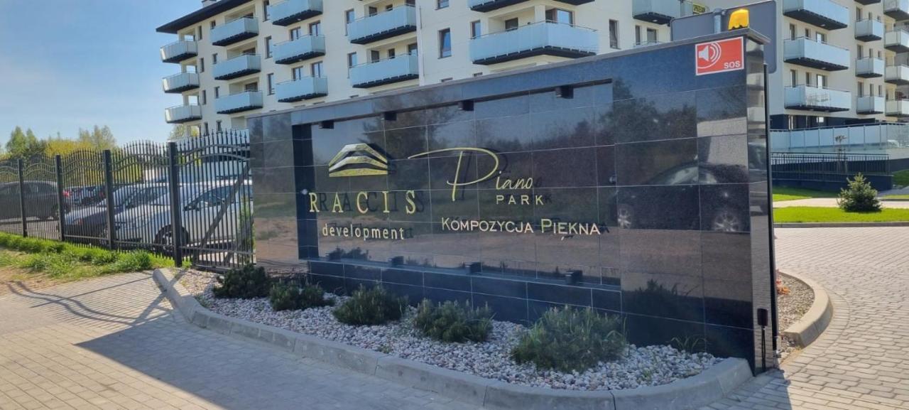 Premium Laki I Pola: Electric Blinds, A/c & Ev Charging Apartment Suwalki