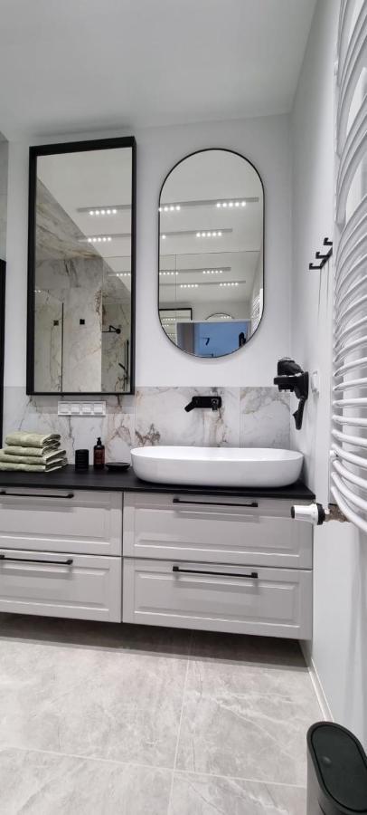 Premium Laki I Pola: Electric Blinds, A/c & Ev Charging Suwalki