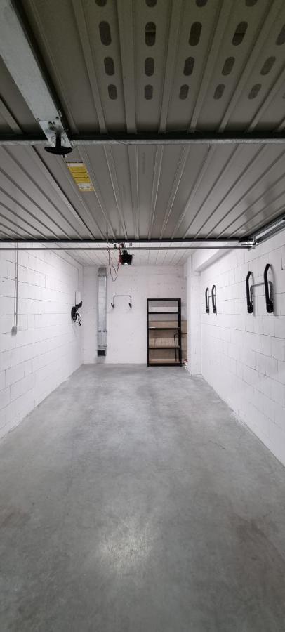 Premium Laki I Pola: Electric Blinds, A/c & Ev Charging