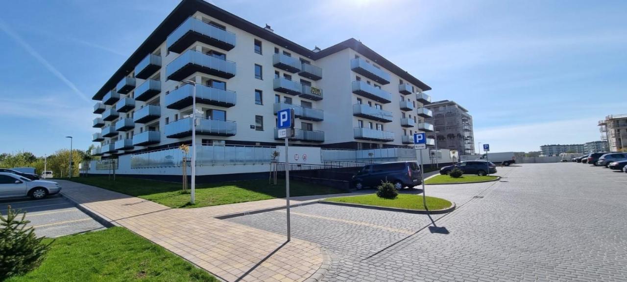 Apartment Premium Laki I Pola: Electric Blinds, A/c & Ev Charging