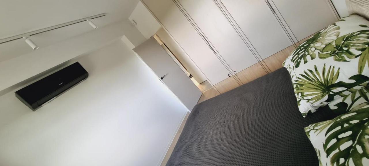 Apartment Premium Laki I Pola: Electric Blinds, A/c & Ev Charging *